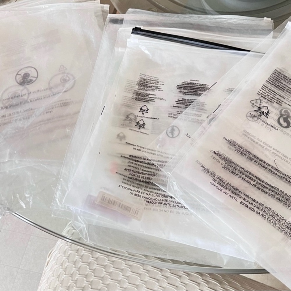20ct   ASSORTED USED POLY SHIRT BAGS